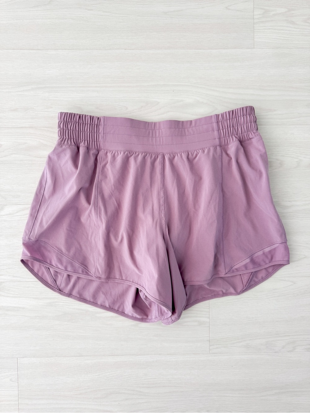 lululemon hottie hot high-rise lined shorts, 4”